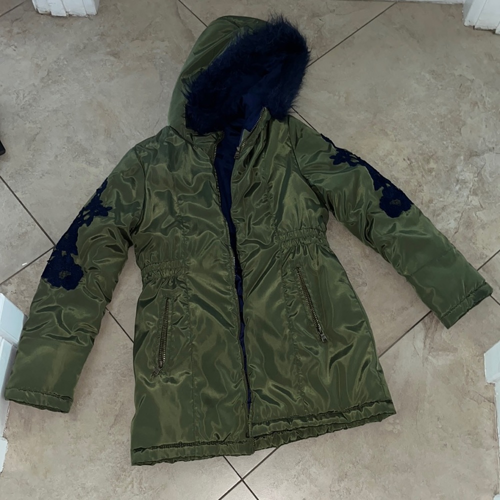 Jessica Simpson green sweater